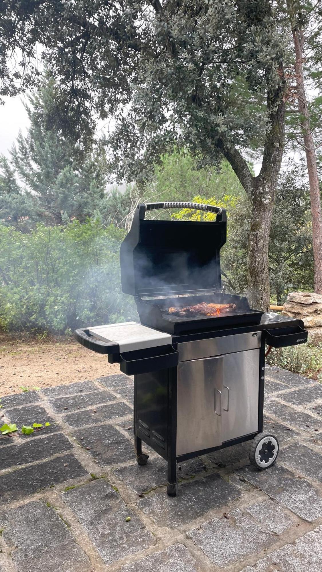 Chalet Con Piscina En Torrelodones Esterno foto