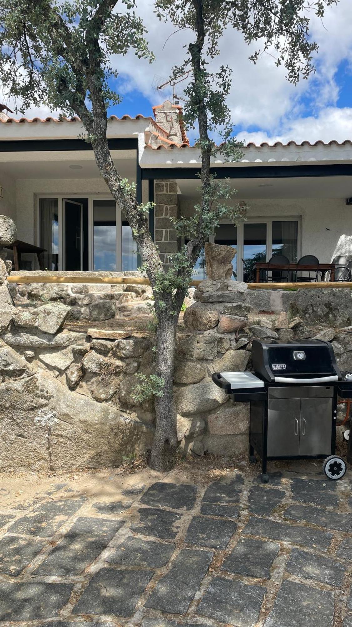 Chalet Con Piscina En Torrelodones Esterno foto