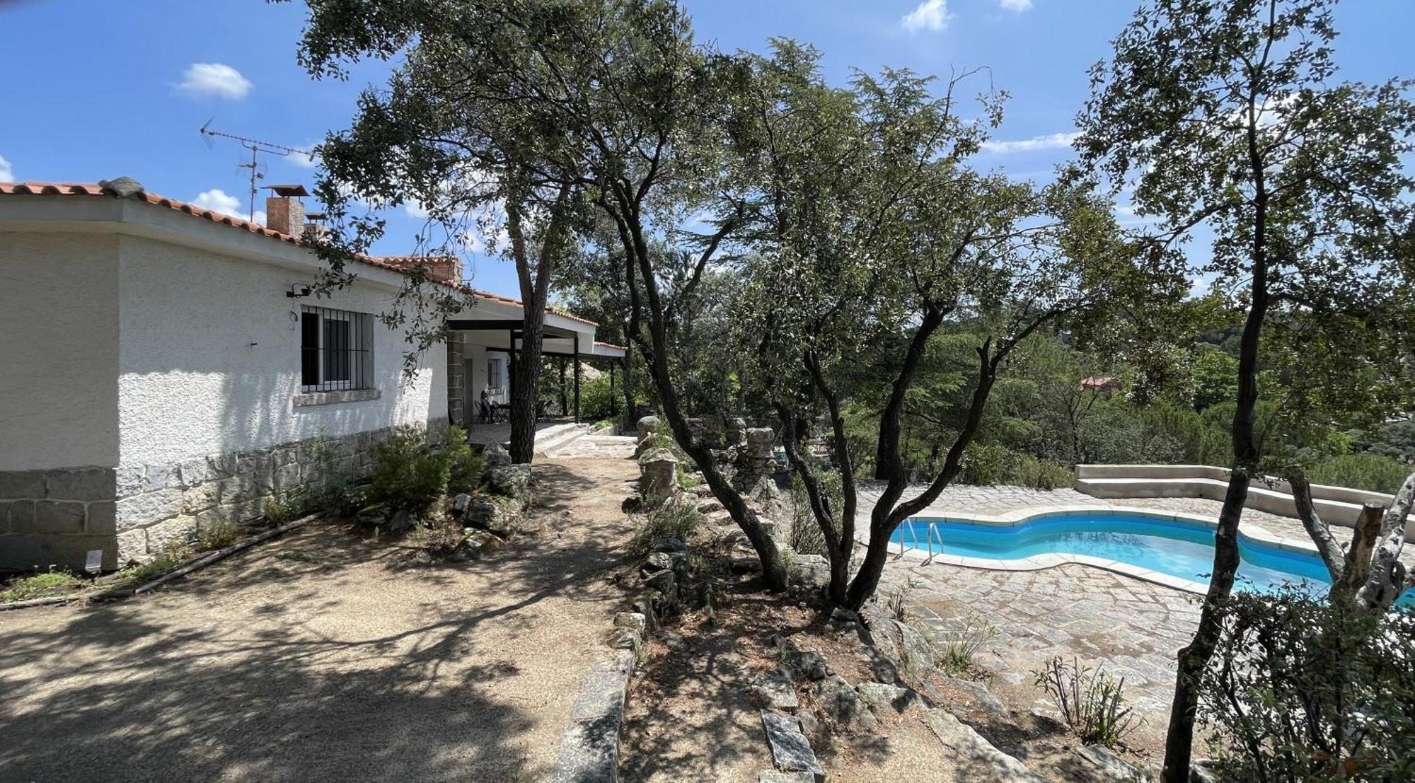 Chalet Con Piscina En Torrelodones Esterno foto