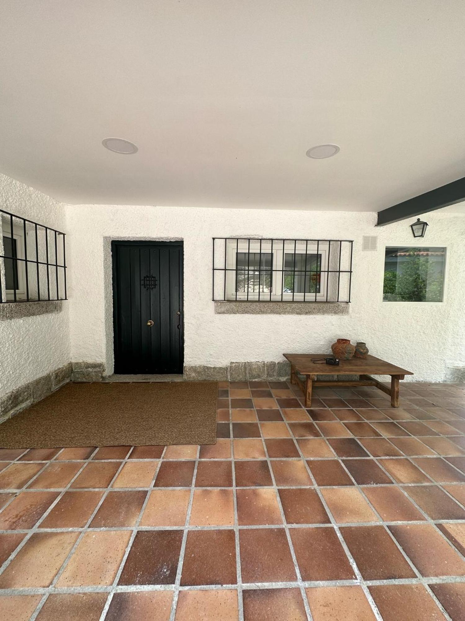 Chalet Con Piscina En Torrelodones Esterno foto