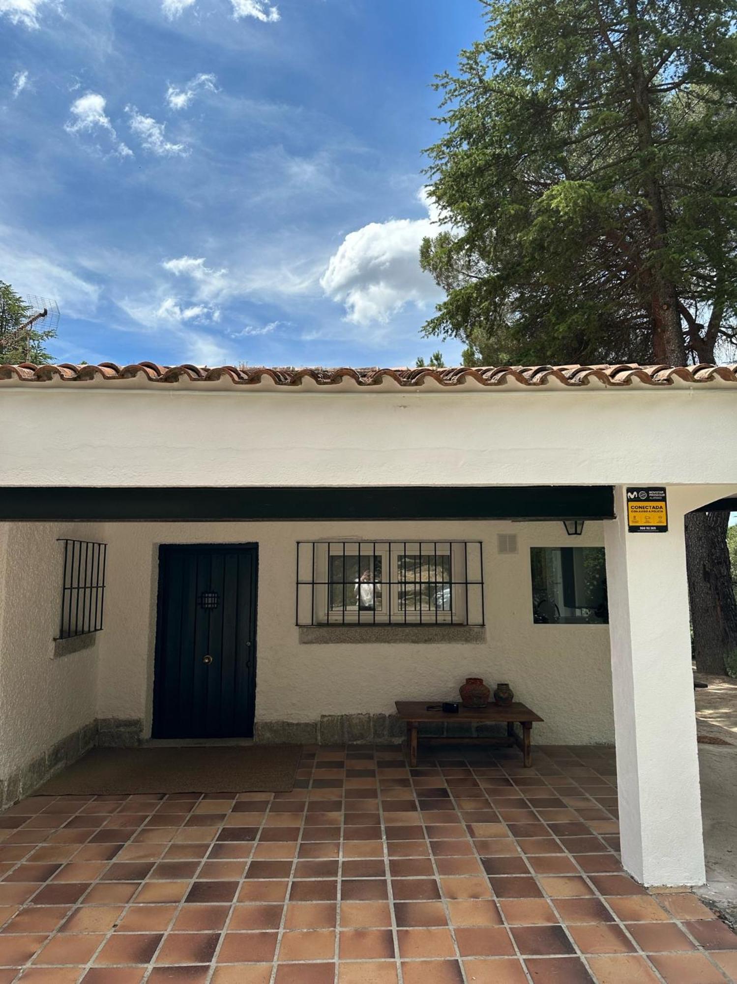 Chalet Con Piscina En Torrelodones Esterno foto